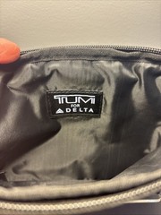 TUMI for Delta Purple/Black Lining Case Zip Toiletries Cosmetic Travel Kit Bag