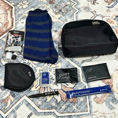 Tumi For Delta Business Lifestyle Travel Accessories Kit NEW Black With Items