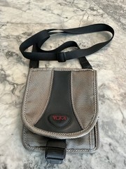 TUMI-FOLDED crossbody/waist BAG Grey&Black TuMi LOGO /SECURE+Compact-VINTAGE