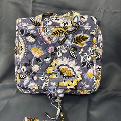 Vera Bradley – Charmont Meadow Floral (Retired) – Hanging Toiletry Travel Bag