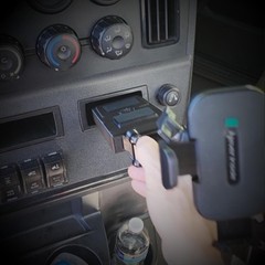 Smash Mount FL, Freightliner Cascadia Phone Holder Kit 2018 HD Phone Mount Kit