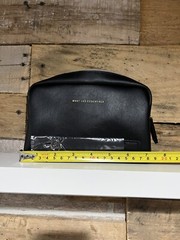 RARE NEW WANT LES ESSENTIELS TRAVEL TOILETRY BAG AIR VINYL MAKEUP