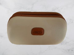 BRIGGS Hardshell Travel Toiletry Bag in Cream and Brown with Briggs Logo