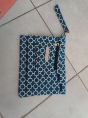 NWT Luggage Packing Envelopes Travel Pouch Airplane Makeup Toiletries Green