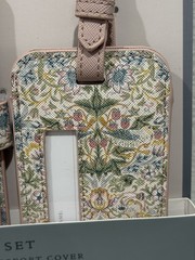 NEW! Morris & Co STRAWBERRY THIEF TRAVEL SET Luggage Tag & Passport Cover