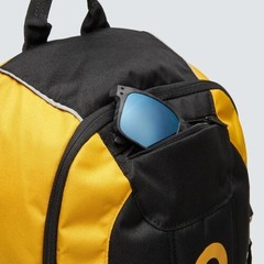 New Oakley Enduro 3.0 – 20L Laptop Casual Backpack Amber Yellow