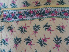 Vera Bradley garment bag in retire Yellow ribbon Hope pattern