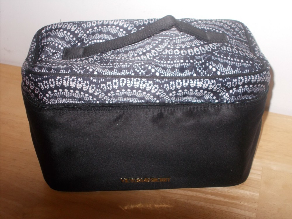 Victoria&rsquo;s Secret Bras and Panties Travel Case Black and White