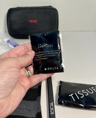 TUMI Delta Airlines Hard Case Shell Black Amenity Toiletry Travel Kit w/7 Items