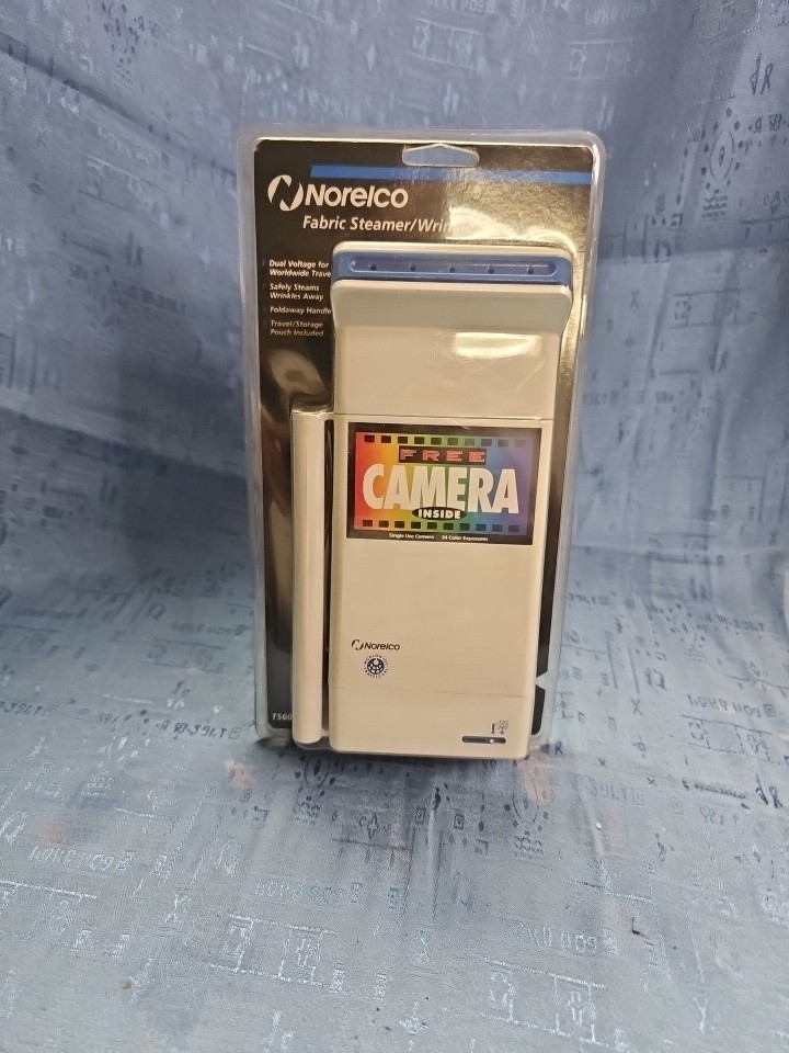 Vintage Norelco Travel Care Fabric Steamer/Wrinkle Remover Model TS60 White NIP!