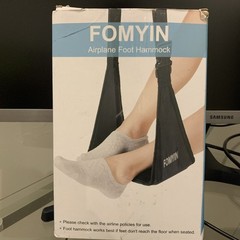 Fomyin Airplane Footrest with No Feet Clashing Support Design