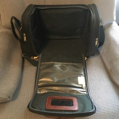 RICARDO BEVERLY HILLS TOILETRY BAG TOTE ORGANIZER GREEN TRAVEL Santa Cruz