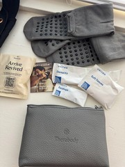 Therabody United Airlines Amenity Kit NEW Travel Pouch Sleep Mask Set #E2-4