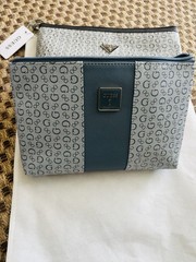 GUESS Cosmetic Hygene Toiletry Bag ￼Travel Pouch Navy Blue Logo Suma Bag
