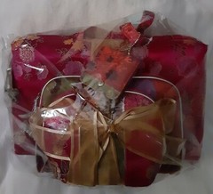 NEW RED FLORAL SATIN FABRIC 3 PC TRAVEL ORGANIZING SET IN VARIOUS SIZES