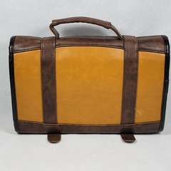 Vetelli Vegan Leather Hanging Toiletry Bag Excellent Condition Pre-owned