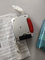 Avon 2007 Lighted Trunk Extender With Emergency Flash and Ctn Cutter