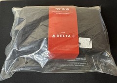TUMI Delta Hard Shell Travel Amenity Zip Around ToiletryKit Black New In Package