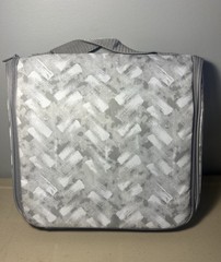 Thirty-One Hanging Traveler Case In Gray And White