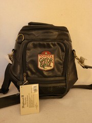 New Highland II 8174 Black Portable Cooler Bag Toyota Gator Bowl Team Gift
