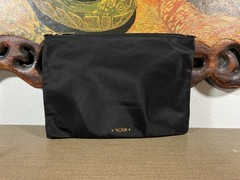 Tumi Accessory Travel Pouch Black Nylon Cosmetic Zip Bag Makeup Organizer Case