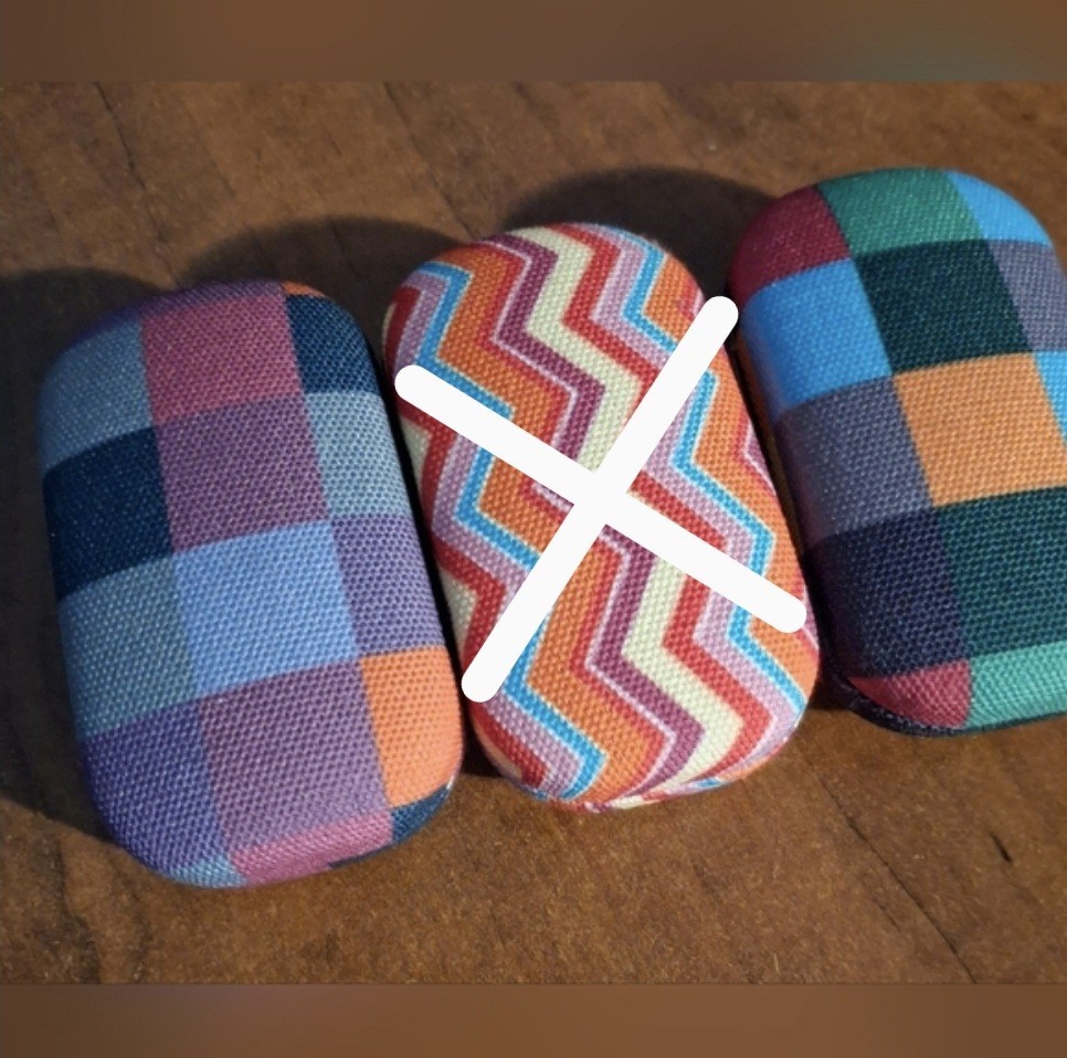 Plaid/Striped Mini Travel Case – 3 Available Price Is For ONE By Kikkerland