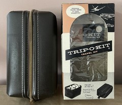 Vintage Trip-O-Kit Travel Kit – Moroccon Leather Toiletry Bag W/ Brass Zipper