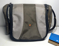 Columbia Sportswear – Hanging Travel Kit Color Dark Olive, with Handle NOS