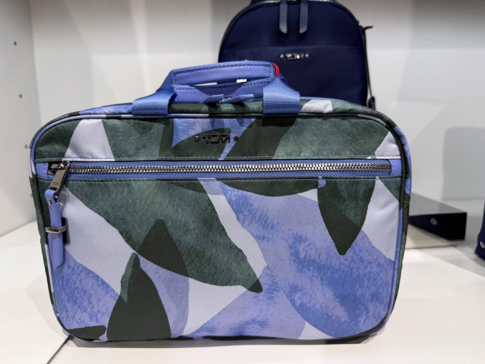 NEW TUMI Voyageur MELISSA Zippered Cosmetic Toiletry Bag – POSIDONIA PRINT