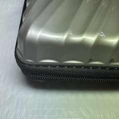 TUMI Delta Hard Case Travel Carry Case Toiletry Cosmetic Essential Kit Amenity