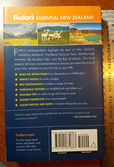 NEW ZEALAND – FODOR&rsquo;S ESSENTIAL TRAVEL BOOK – 2017 – WITH PULL OUT MAP