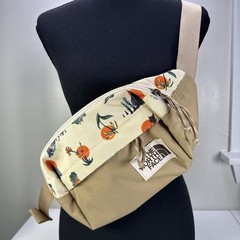 The North Face Base Camp Travel Canister Toiletry Bag Fall Floral Tan Beige EUC