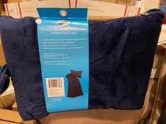 AMERICAN TOURISTER TRAVEL BLANKET AND PILLOW NAVY BLUE .