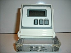 VINTAGE SAMSONITE WHITE TRAVEL ALARM CLOCK NEW OLD STOCK