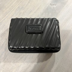 TUMI for Delta Hard Case Shell Toiletry Cosmetic Travel Kit Black