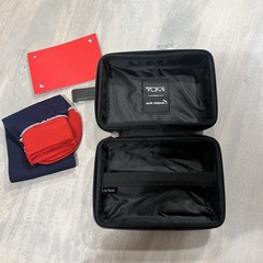 TUMI for Delta Hard Case Shell Toiletry Cosmetic Travel Kit Black