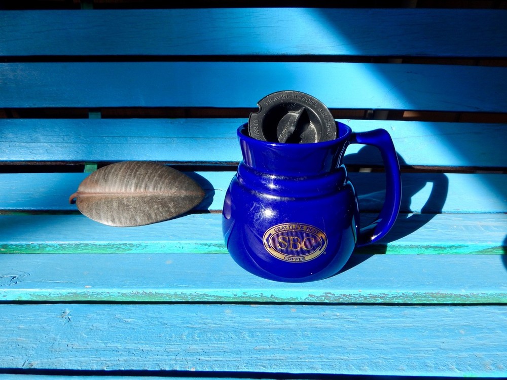 Seattle’s Best mug w spill-proof lid, soft lunchbox, US Govt water bottle holder