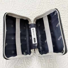 Away x United Airlines Polaris Mini Hardshell Cosmetic Case