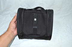 New NWT! Victorinox Travel Hanging Toiletry Cosmetic Bag- Black, 610609