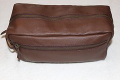 Mark & Graham Chocolate Everyday Leather Travel Bag Pouch NWOT Free Ship « D/M »