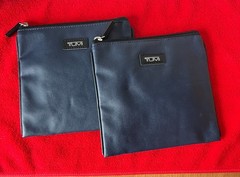 2 TUMI FOR DELTA NAVY ZIPPER TRAVEL KITS POUCH BAG CASE SOFT SHELL & 1 EYE MASK