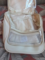 DEZI PACK IT ALL Multi Purpose Toiletry Hanging Travel Bag Cream Soft Side NWT