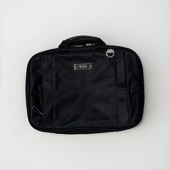 TUMI Voyageur Zippered Cosmetic Black Toiletry Bag Travel Kit