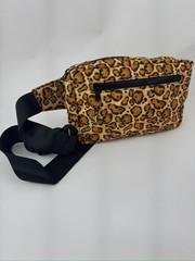 Disney Parks Animal Kingdom Fanny Pack Waist Bag Leopard Cheetah Print Safari