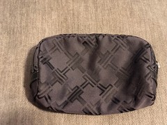TUMI Signature Collection Travel Kit Black Toiletry Cosmetic Bag Organizer