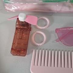 Sunnylife – Kashbah Beach Kit – Sunglasses Comb Fan Inflatable Bag – OPEN BOX