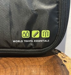 Travelon World Travel Essentials Hanging Toiletry Case Lots of Room NEW no tags