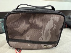 NEW TUMI Zippered CUBE TRAVEL POUCH – Cosmetic Bag – CITY CAMO w/ BLACK