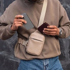TRAVEL SLING BAG | LEATHER (Beige)
