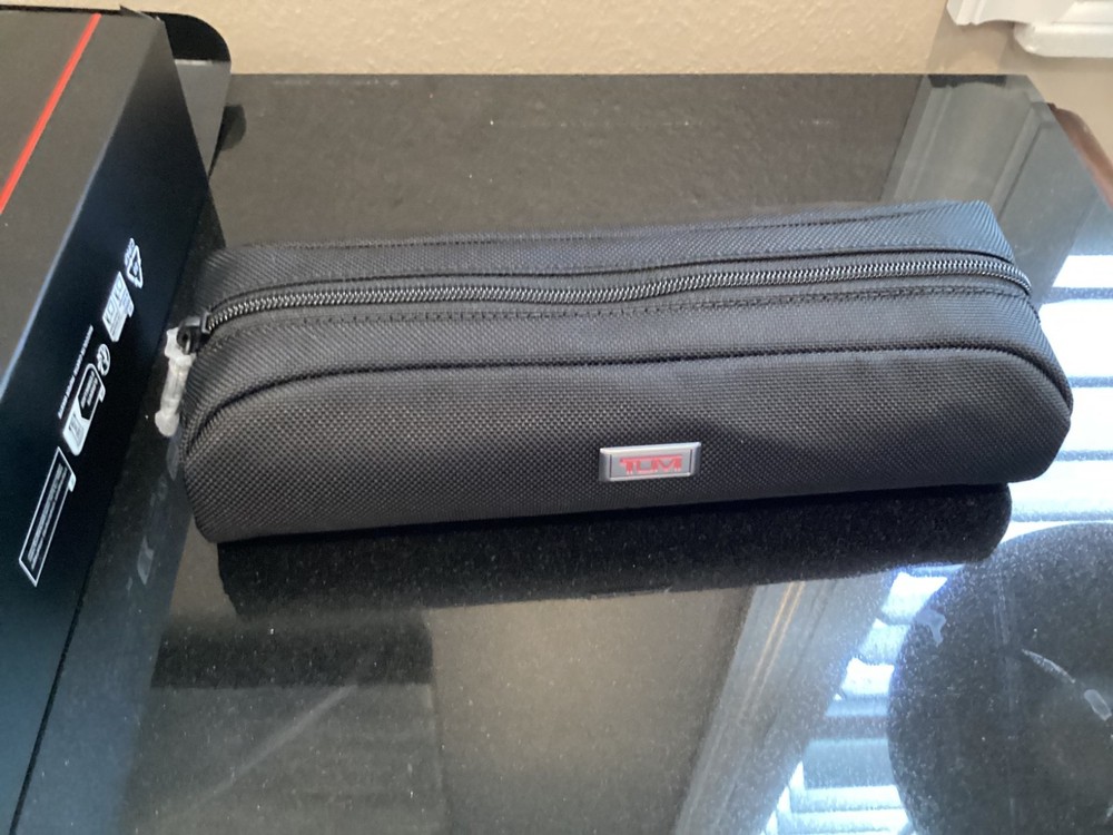 Tumi ALPHA Electronic Cord Pouch New Without Tags